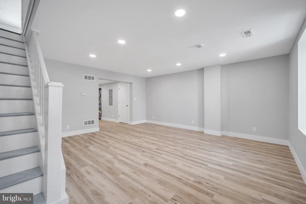 123 Ford St - Photo 5 of 27