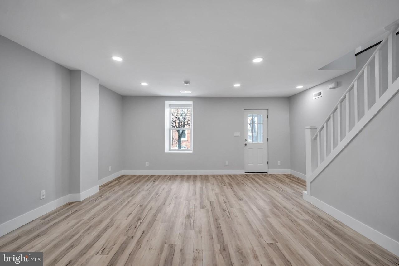 123 Ford St - Photo 6 of 27