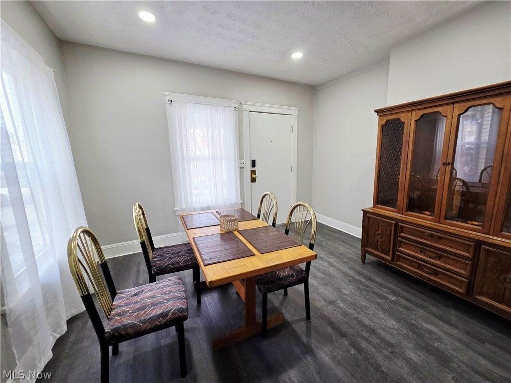 10415 Bernard Ave - Photo 6 of 19