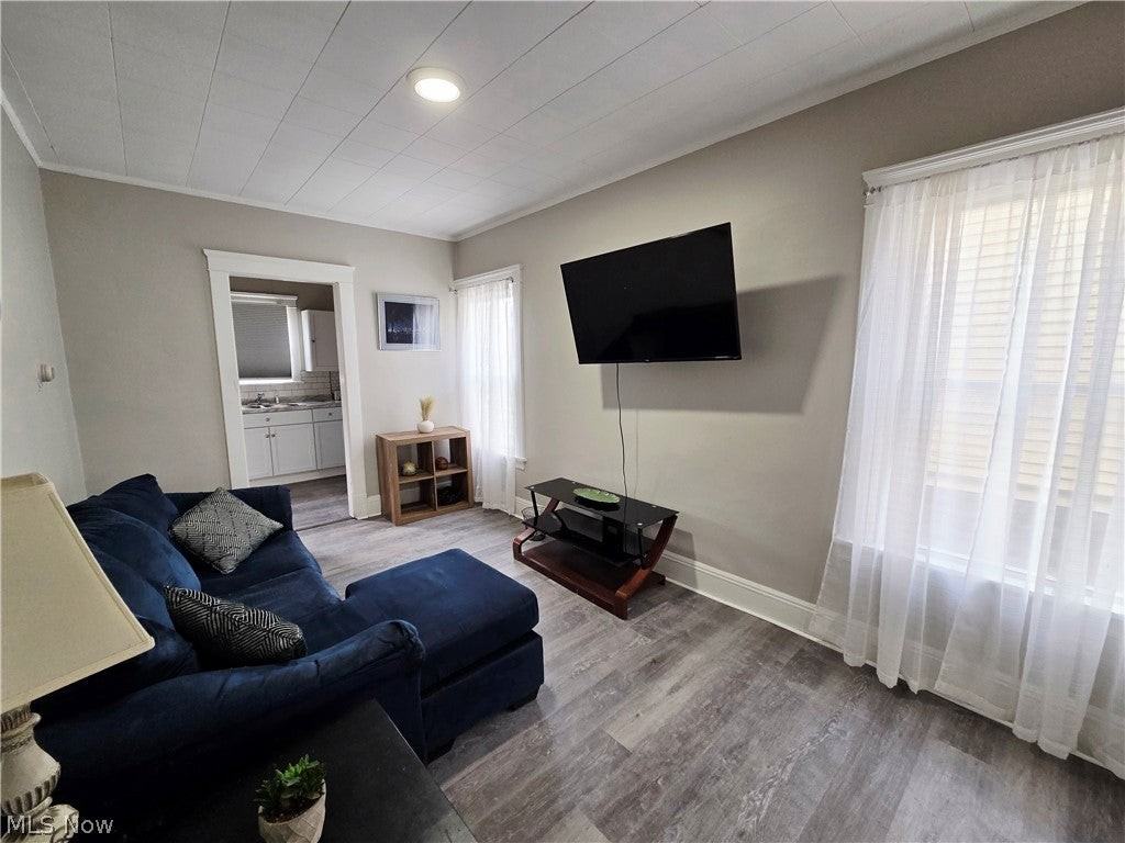 10415 Bernard Ave - Photo 7 of 19