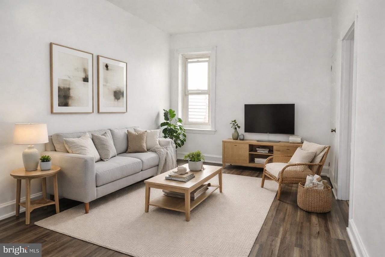 356 E Walnut Ln Unit 2