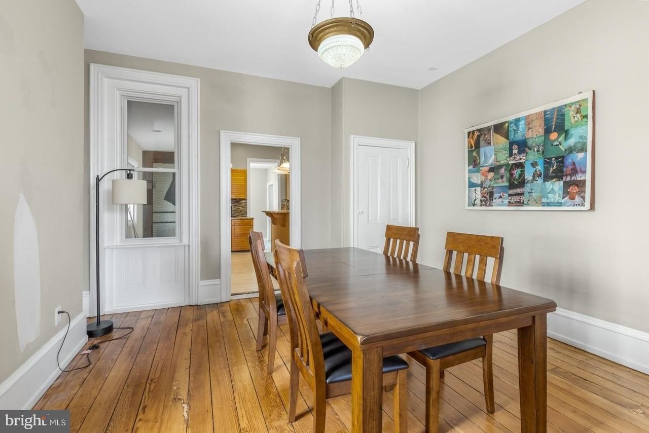 4703 Sheldon St - Photo 7 of 33