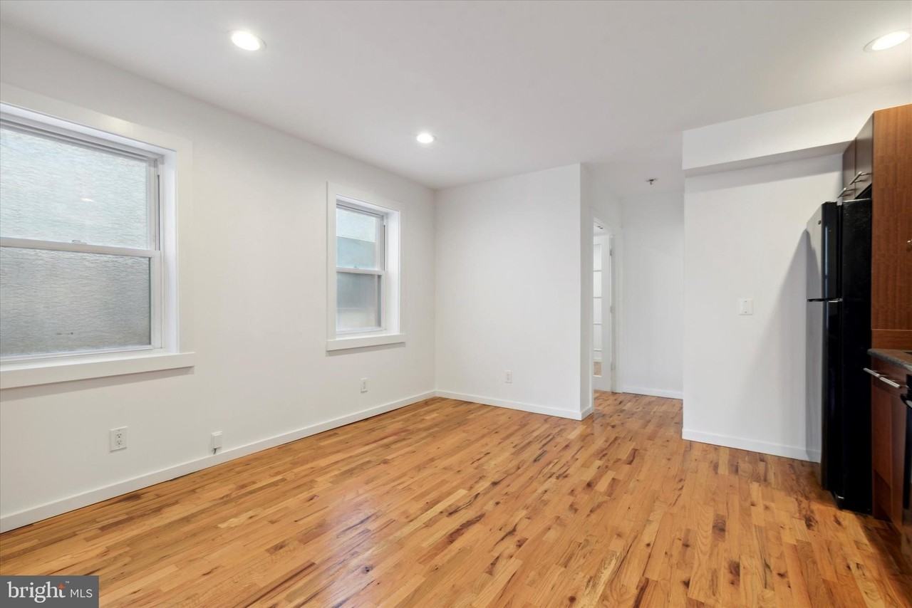 1432 N Cadwallader St Unit 2 - Photo 4 of 15