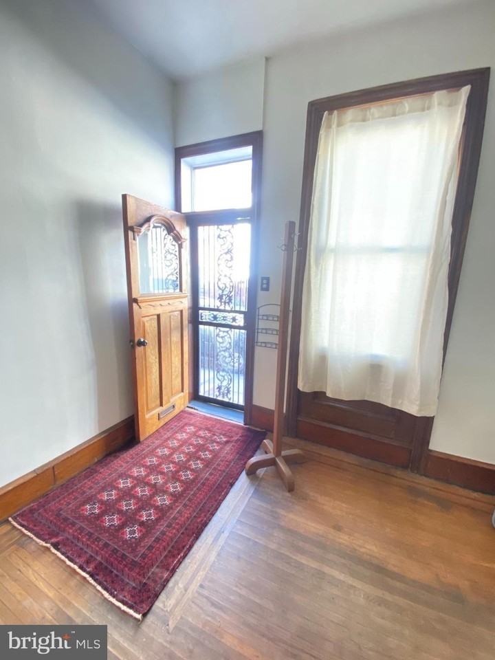 2038 E Dauphin St - Photo 3 of 22