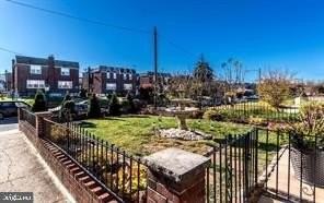 1223 Wellington St - Photo 2 of 25