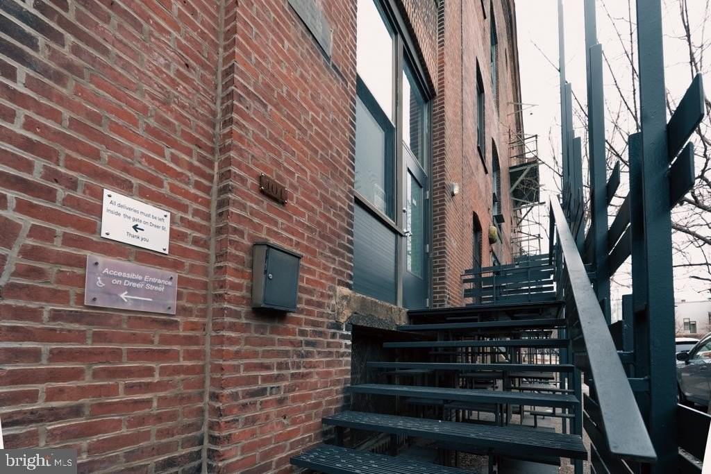 2042 Amber St Apt 101-46 - Photo 4 of 29