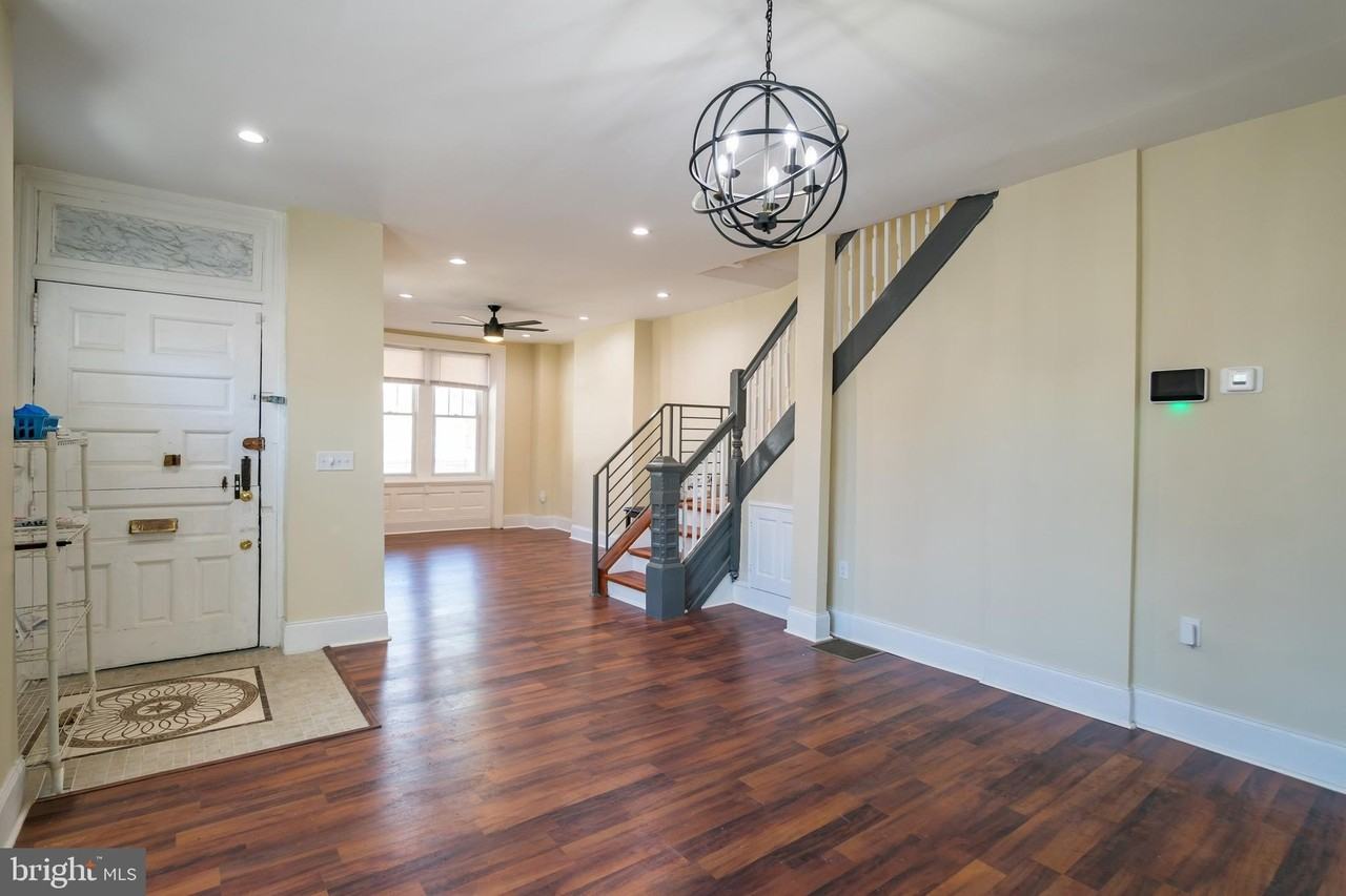 5426 W Jefferson St - Photo 5 of 32