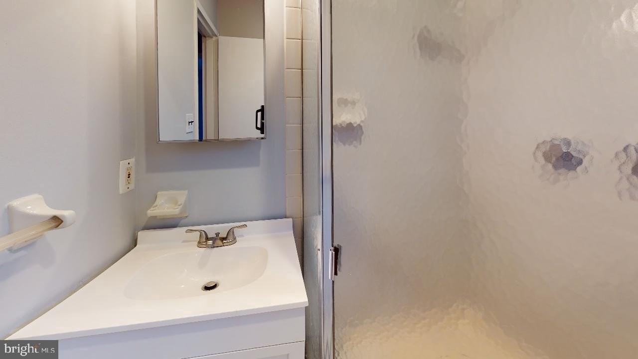 1018 Pine St Apt 2f - Photo 7 of 7