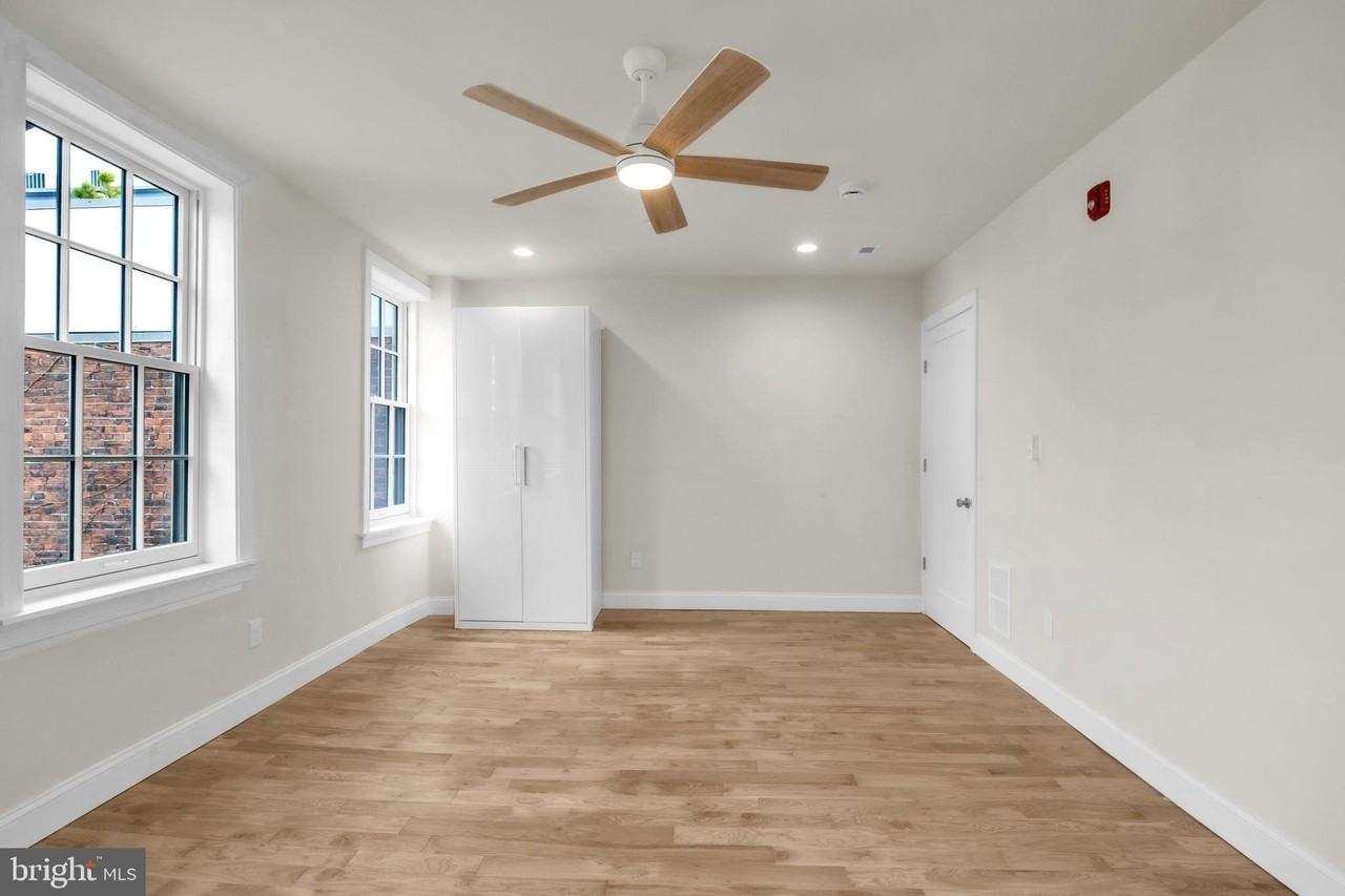 333 S 21st St Unit 3 - Photo 3 of 15