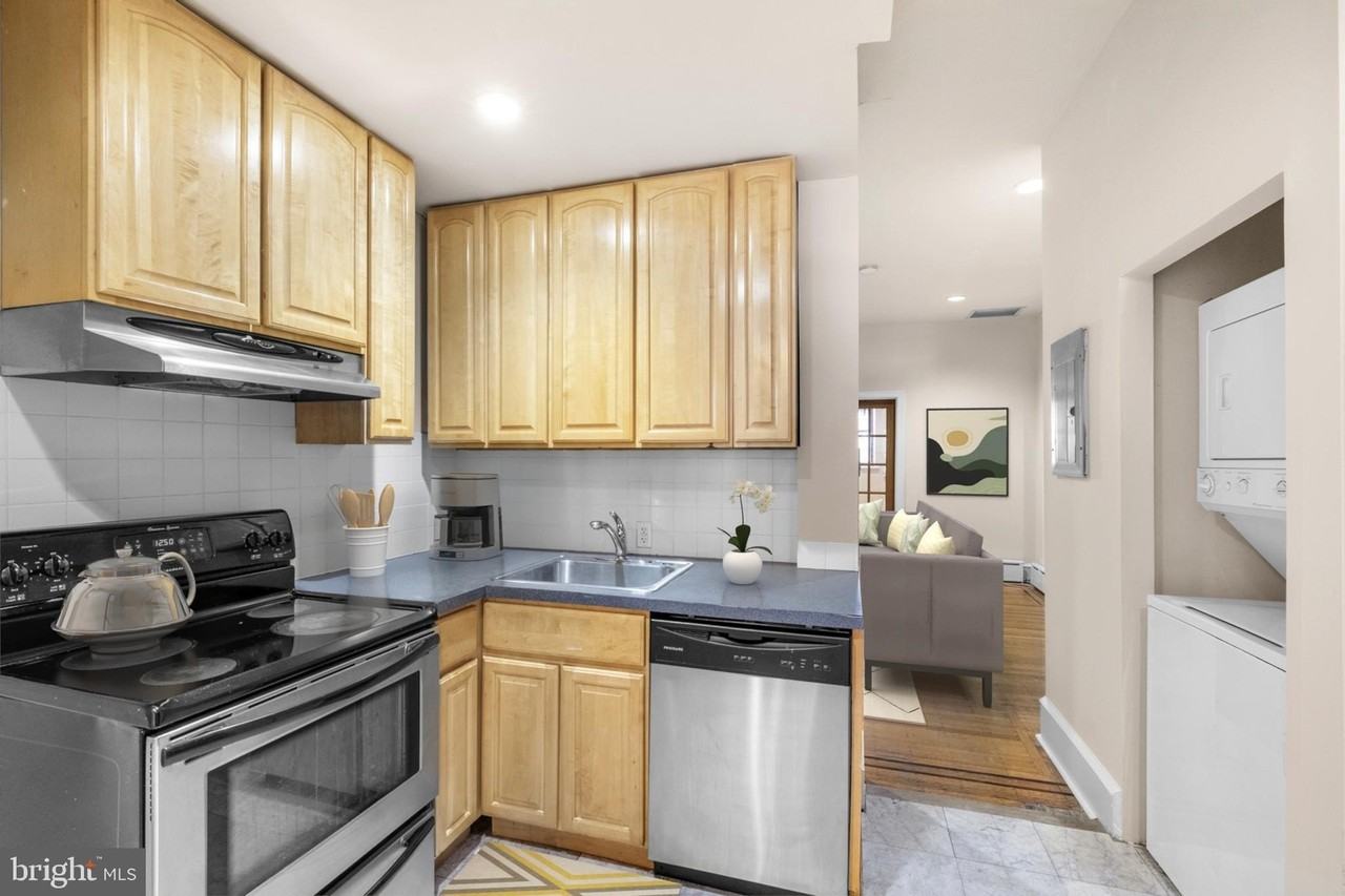 1823 S Broad St Unit 1 - Photo 3 of 8