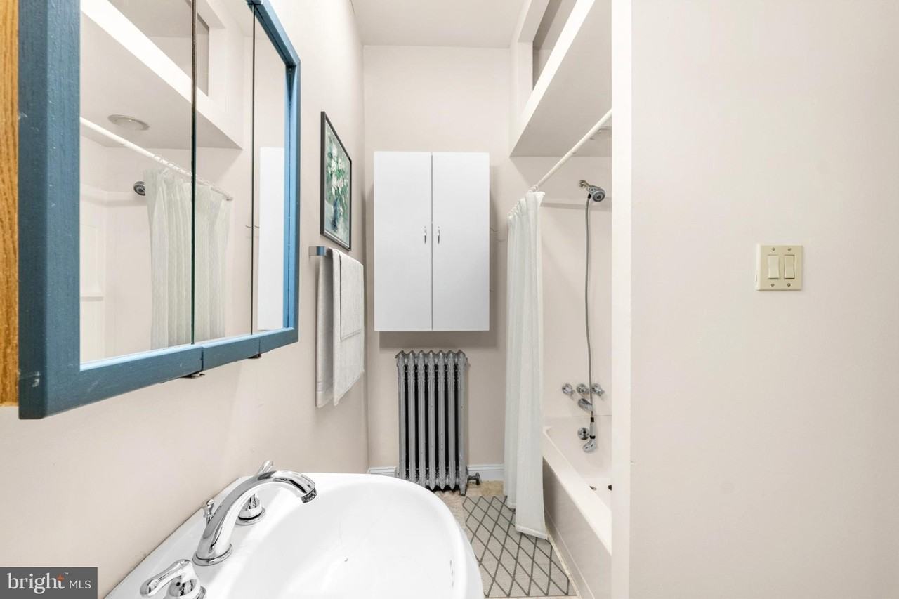 1823 S Broad St Unit 1 - Photo 5 of 8