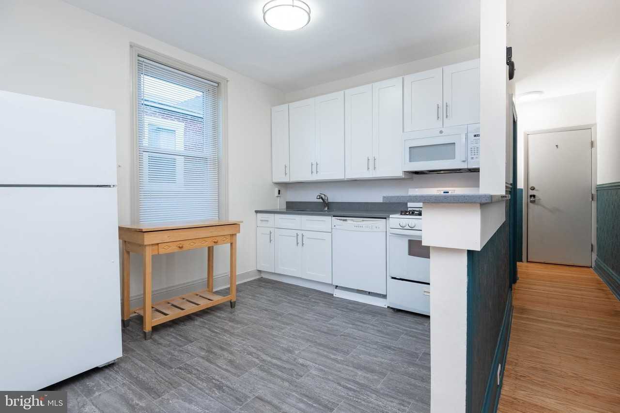 932 N 5th St 3rd Fl - Photo 7 of 28