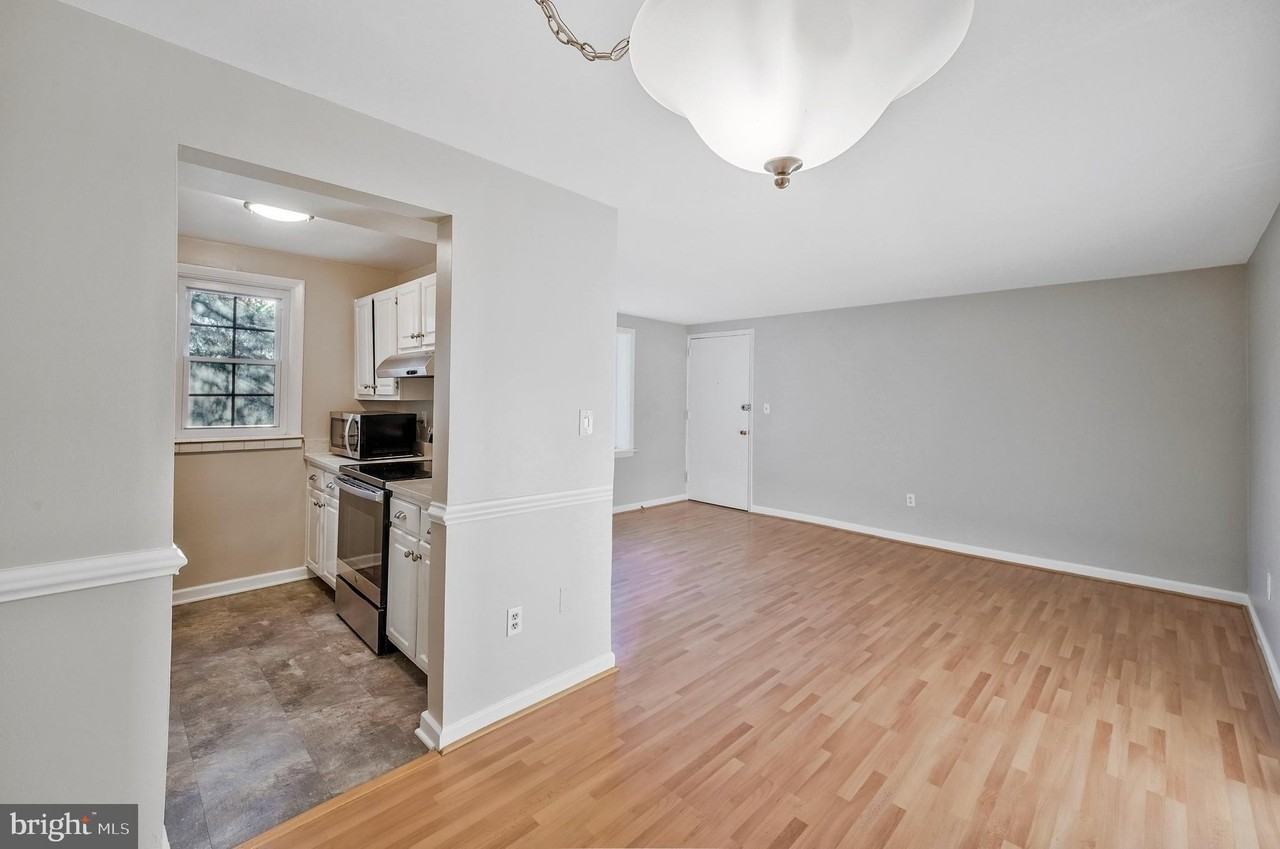 704 S Arlington Mill Dr Apt 204 - Photo 6 of 21