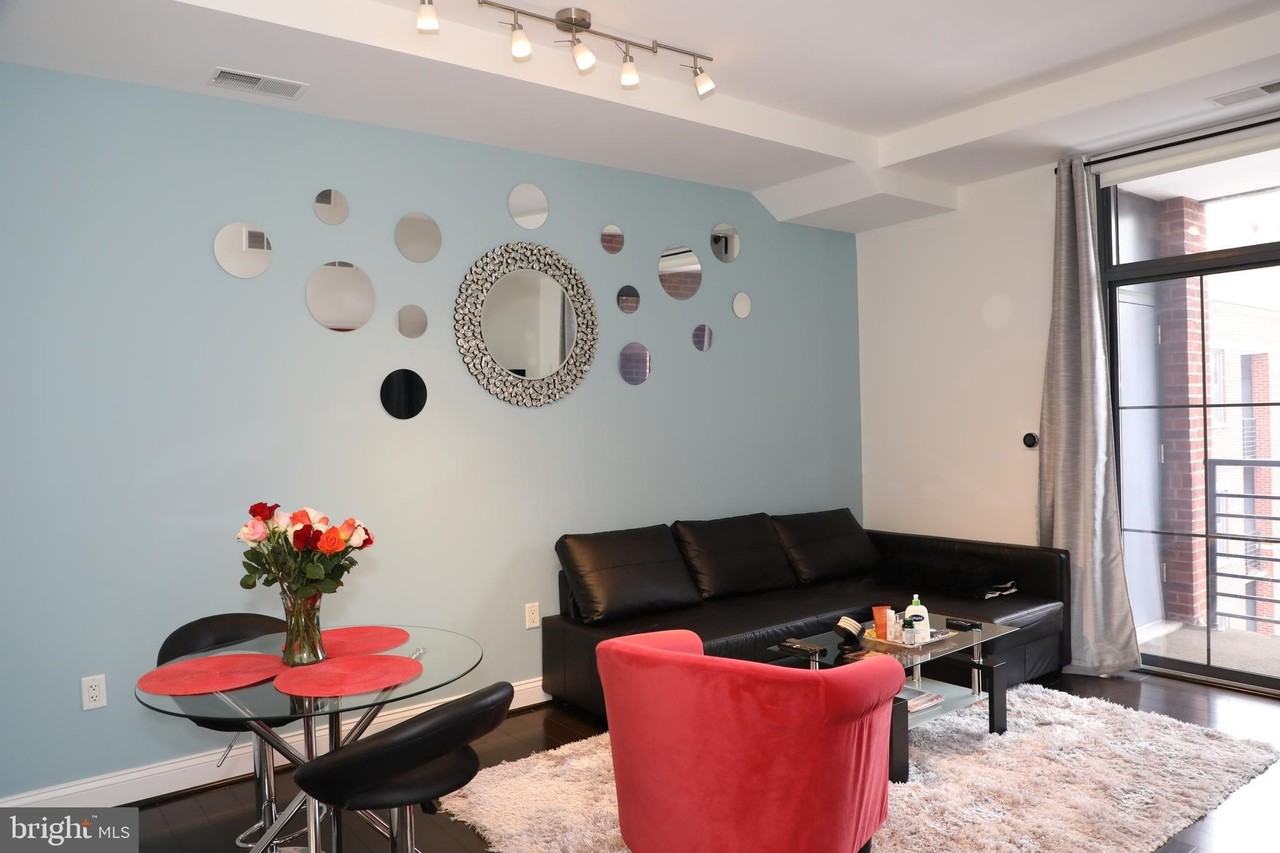 1111 Oronoco St Unit 532 - Photo 3 of 29