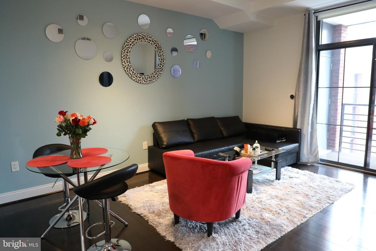 1111 Oronoco St Unit 532 - Photo 5 of 29