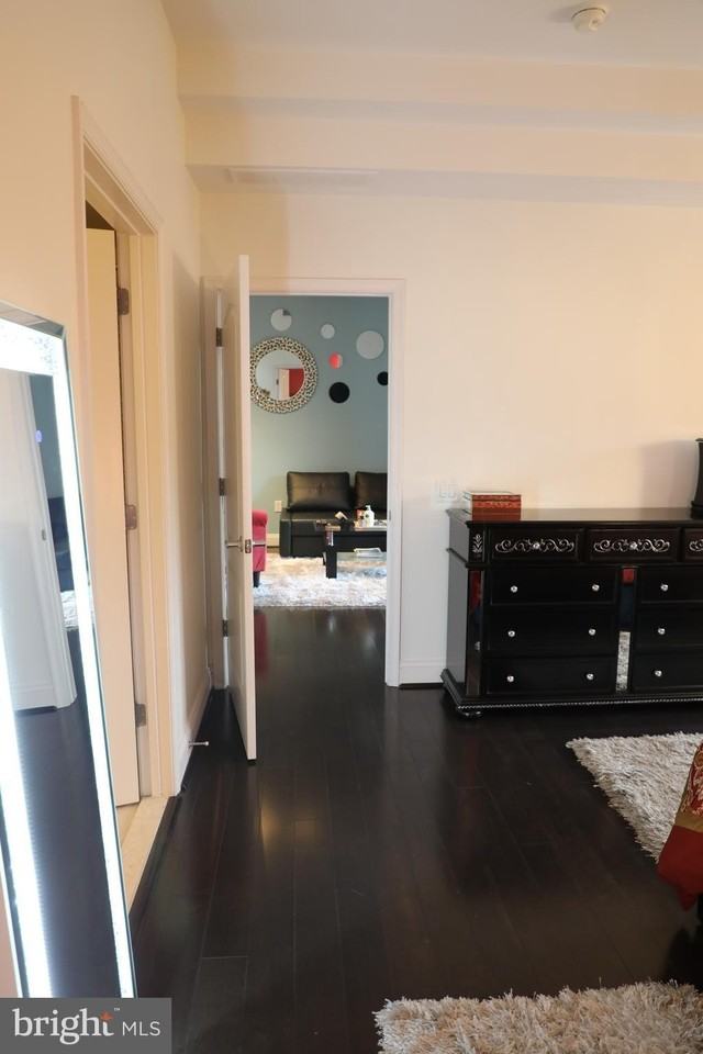 1111 Oronoco St Unit 532 - Photo 7 of 29