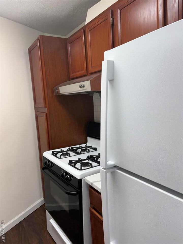 2 Bay Club Dr - Photo 7 of 21