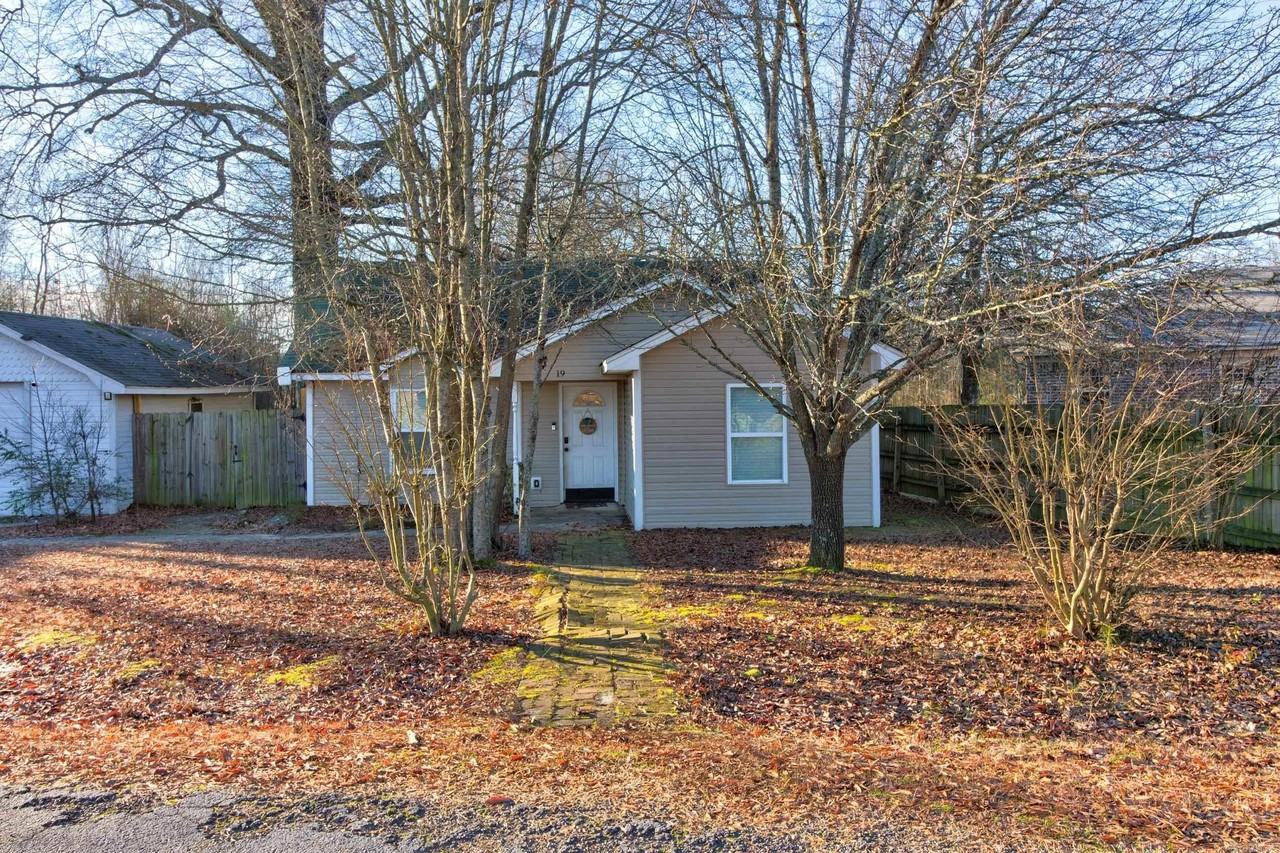 19 Jon Ross Dr - Photo 3 of 41