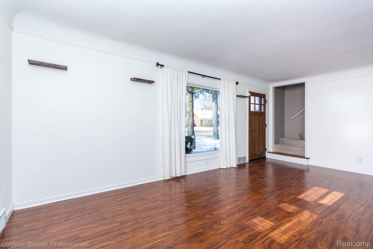 1921 Beverly St - Photo 6 of 23