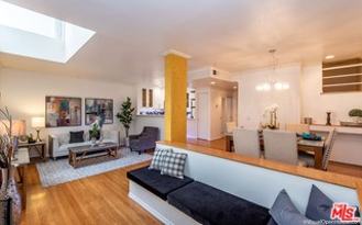 514 S Barrington Ave - Photo 1 of 1