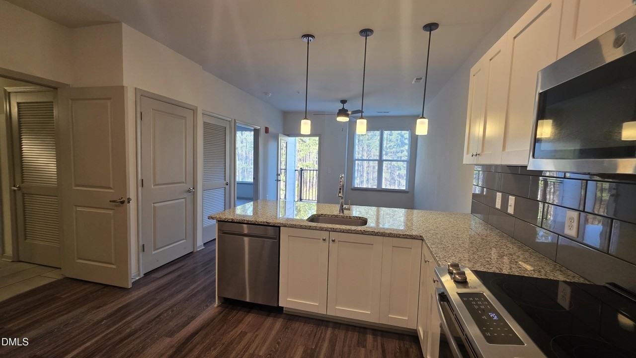 2324 Gathering Square Ct - Photo 4 of 10