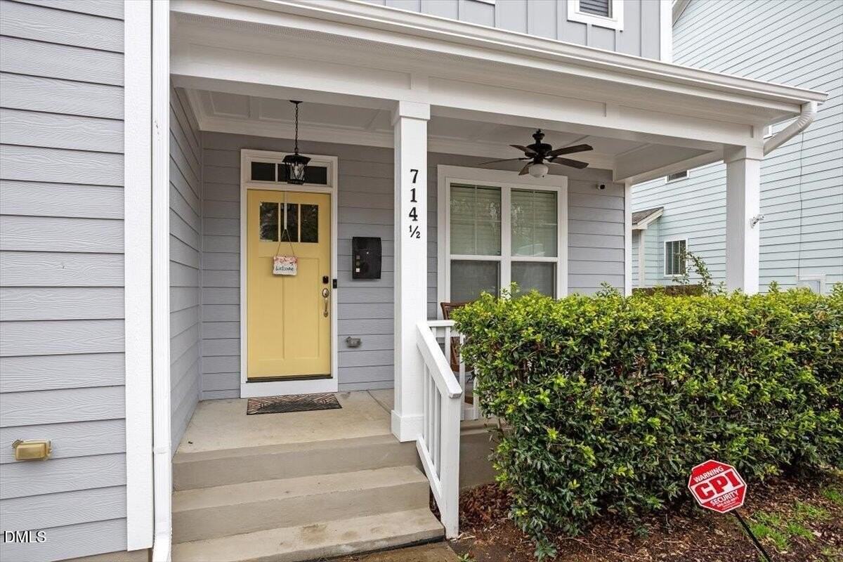 714 1/2 S State St - Photo 2 of 30