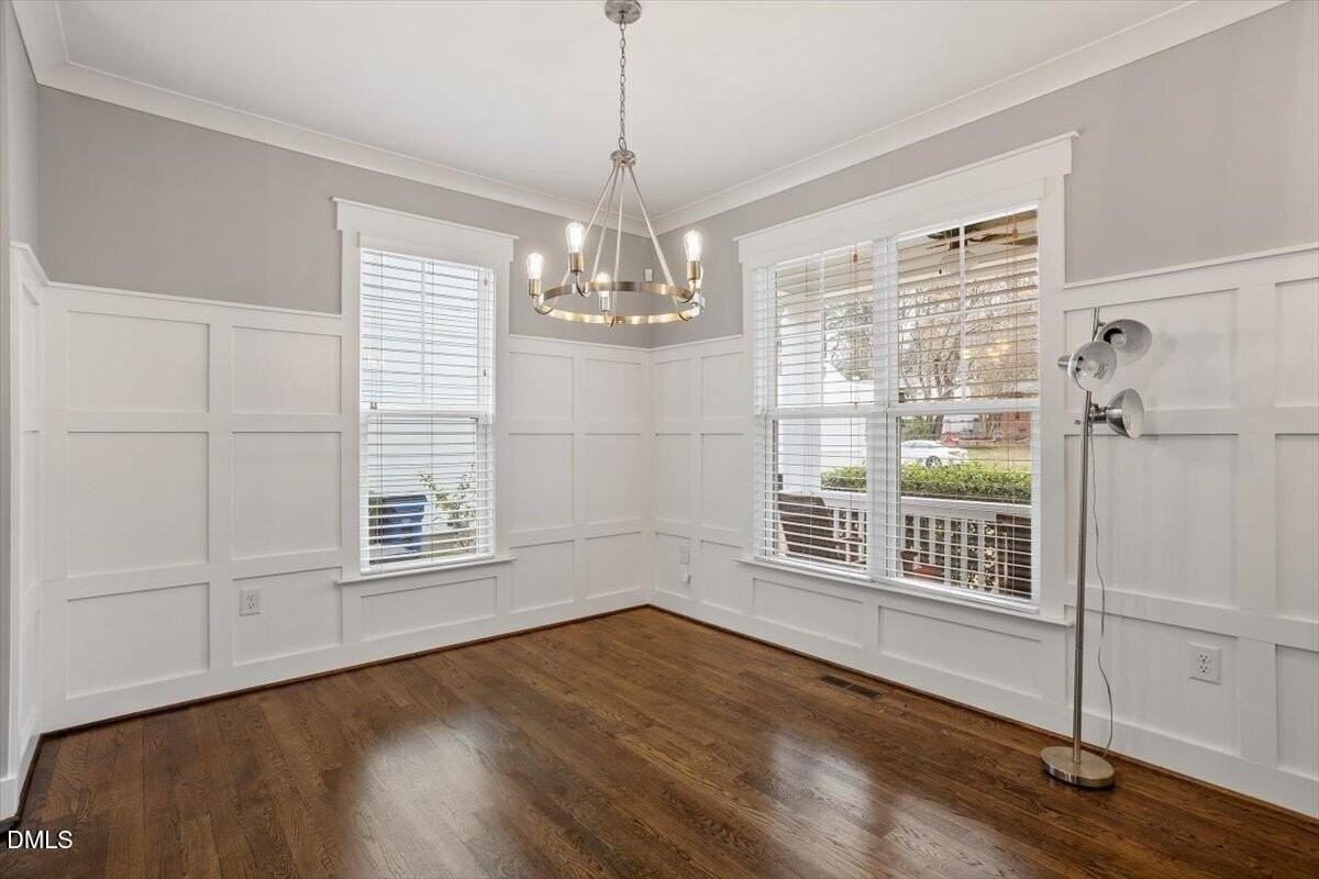 714 1/2 S State St - Photo 4 of 30