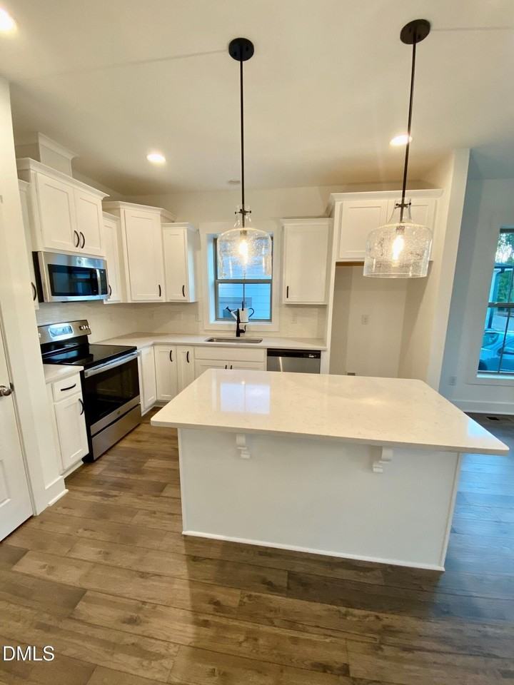 156 Cottage Way - Photo 7 of 19