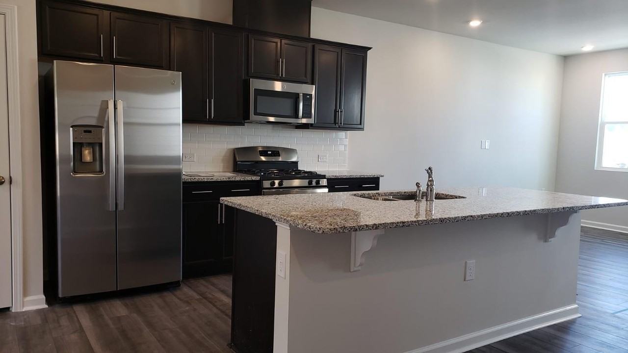 2605 Chert Ln - Photo 7 of 30