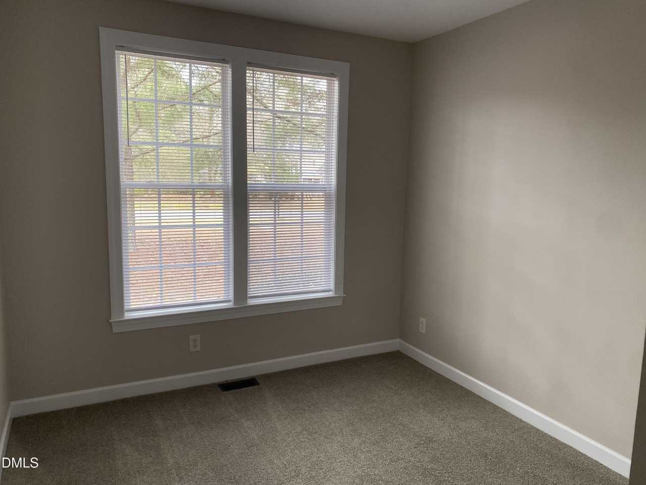 7212 Deer Brook St - Photo 6 of 9