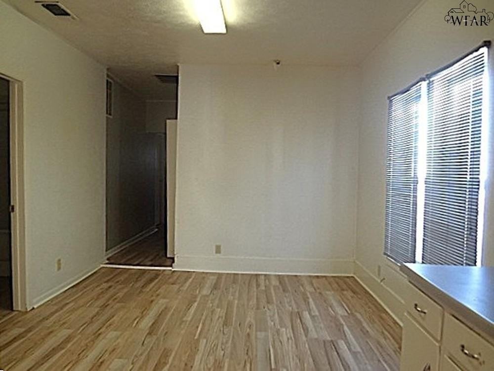 2902 Avenue L - Photo 6 of 15