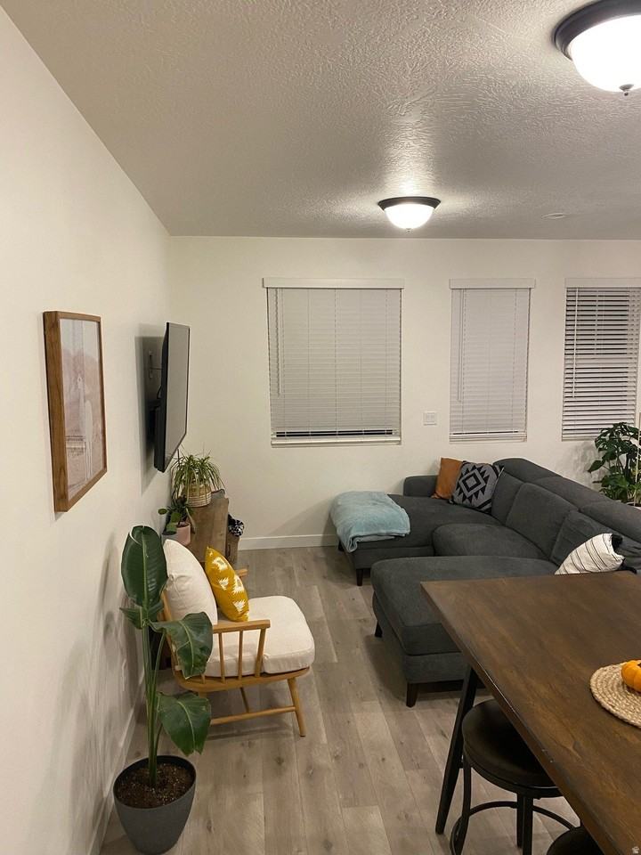 5028 W Daybreak Pkwy - Photo 5 of 27