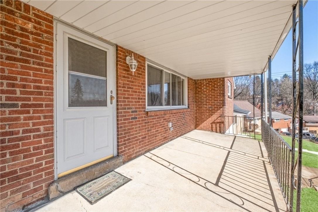 380 Tall Tree Dr - Photo 3 of 35