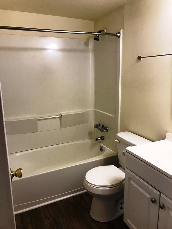 406 Old Central Rd Apt 1 - Photo 2 of 8