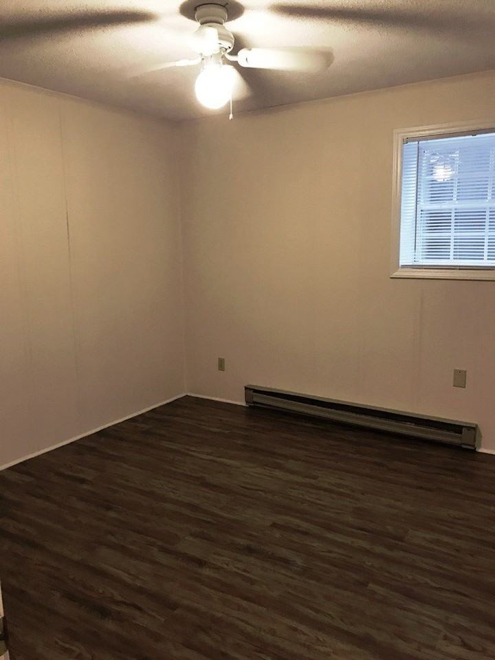 406 Old Central Rd Apt 1 - Photo 4 of 8