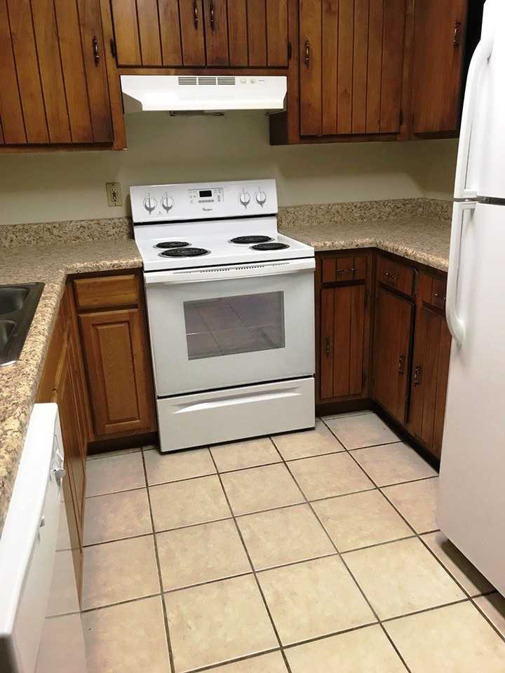 406 Old Central Rd Apt 1 - Photo 7 of 8