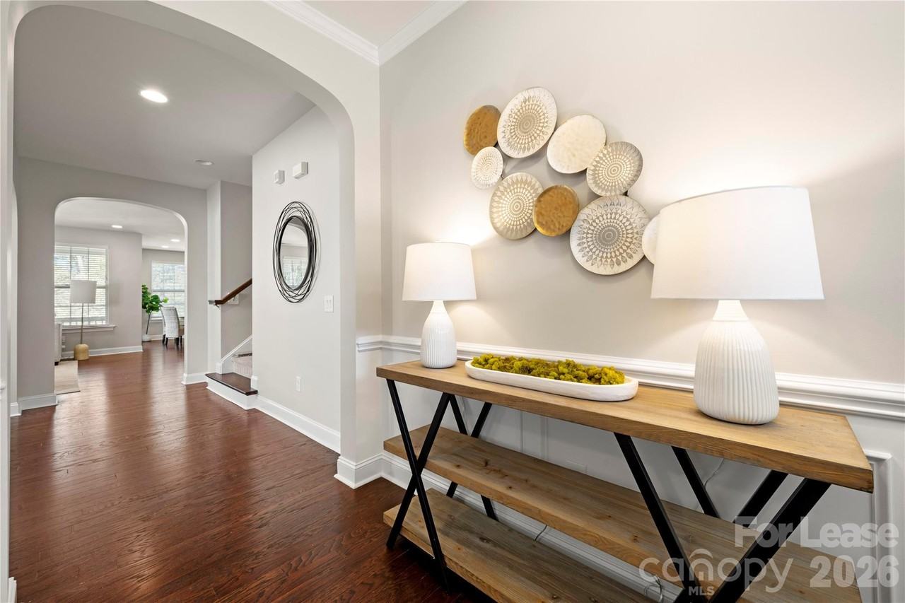 15504 Oleander Dr - Photo 4 of 36