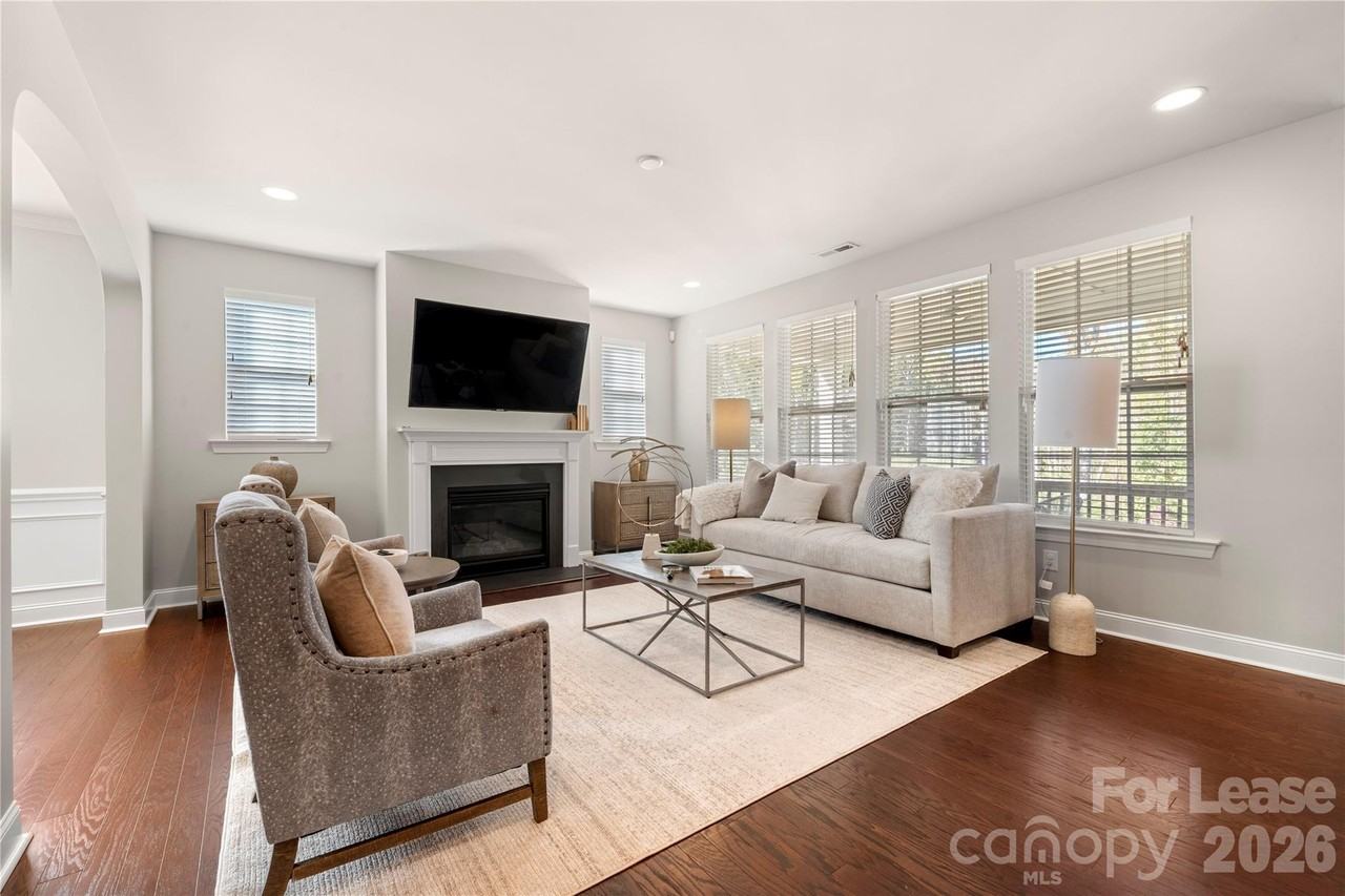 15504 Oleander Dr - Photo 6 of 36