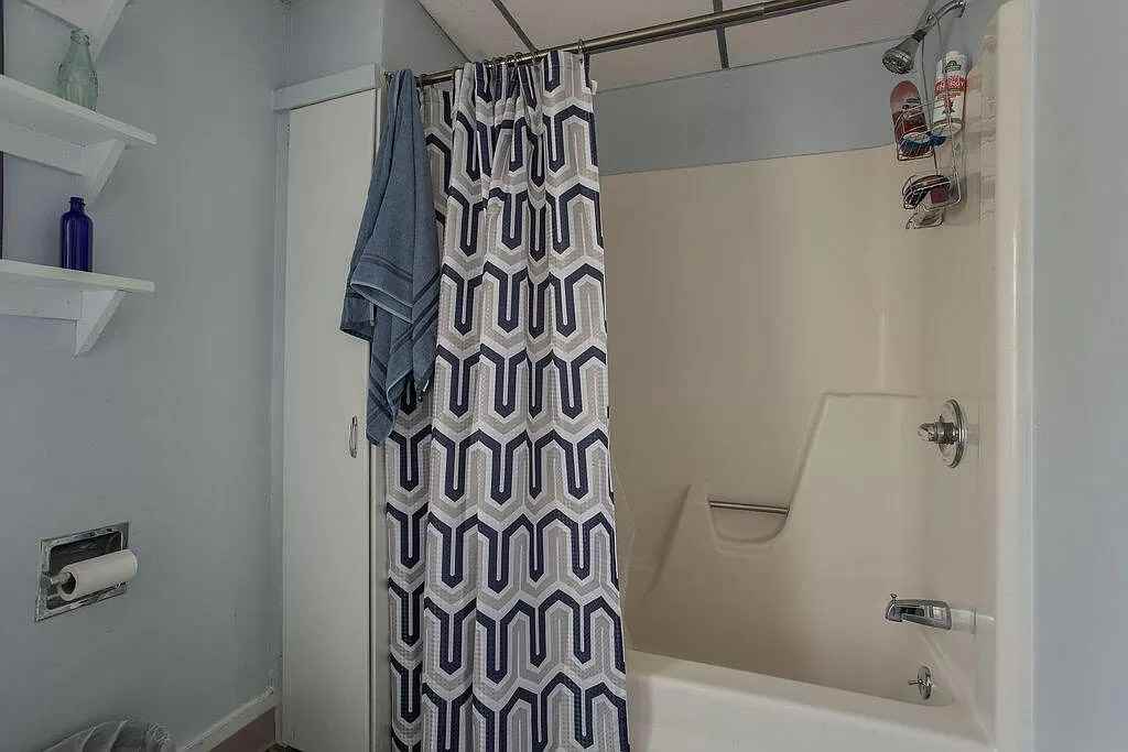 20 Rochester St - Photo 6 of 9