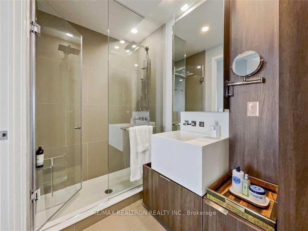 1 Bloor Street East - Photo 7 of 13