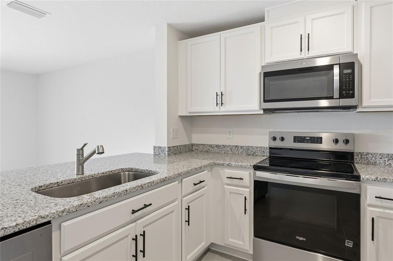 6594 Leo Ln - Photo 7 of 45