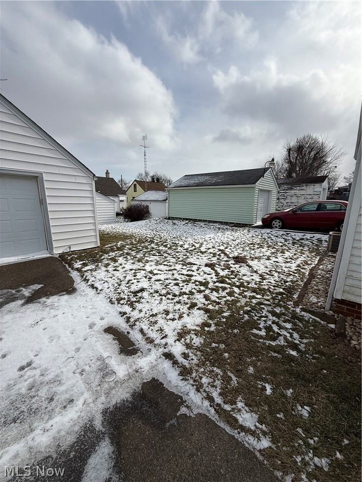 1216 Homewood Ave Sw - Photo 5 of 13