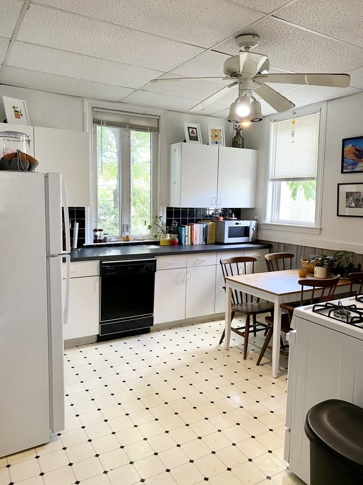 160 Otis St #3
