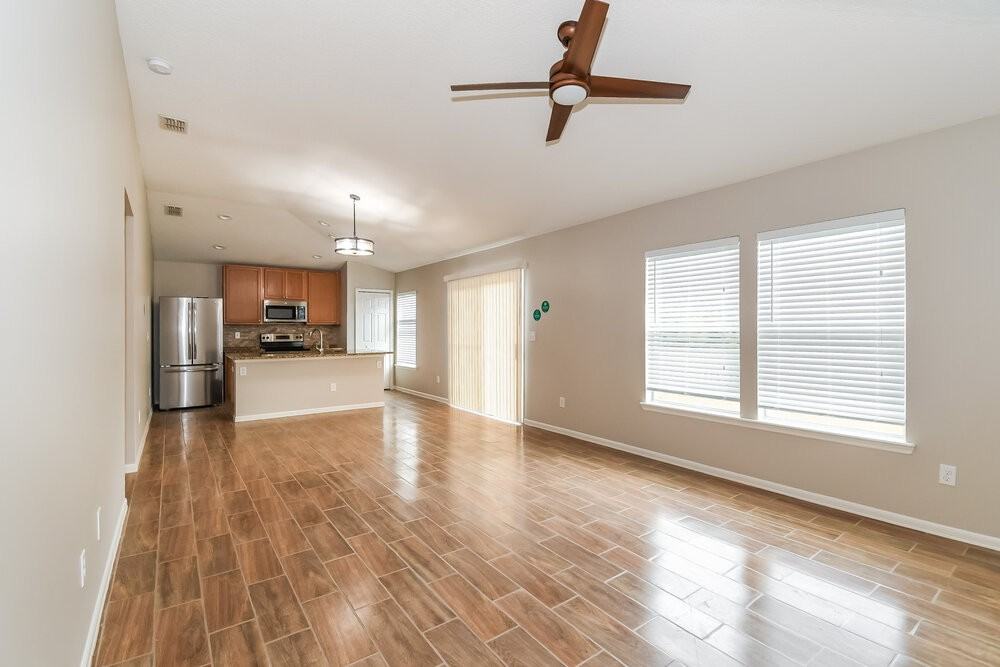 11751 Pleasant Creek Dr - Photo 4 of 16