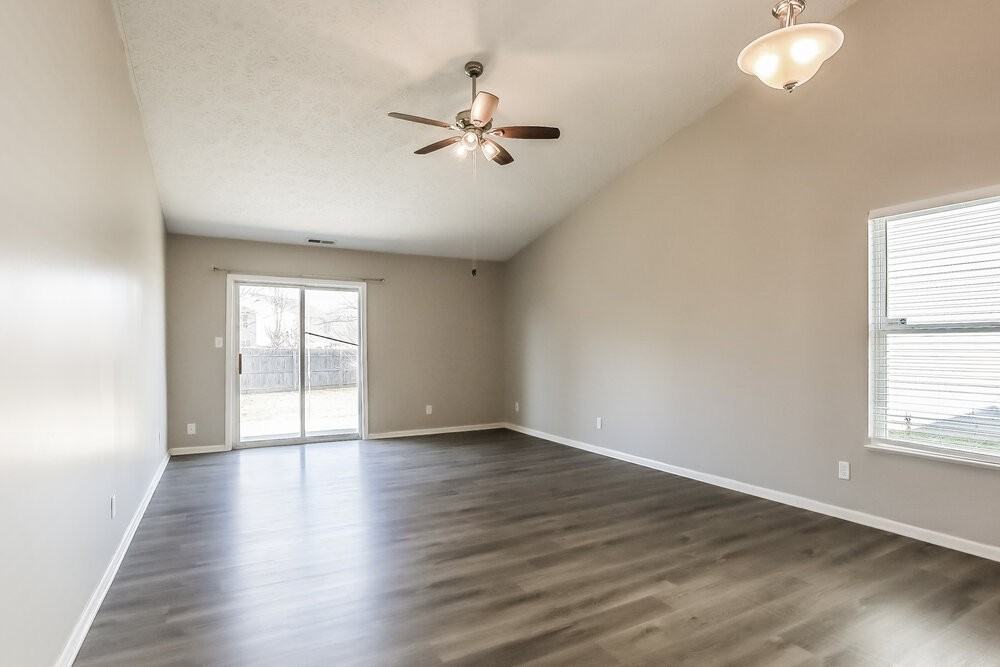 7764 Sergi Canyon Dr - Photo 3 of 16
