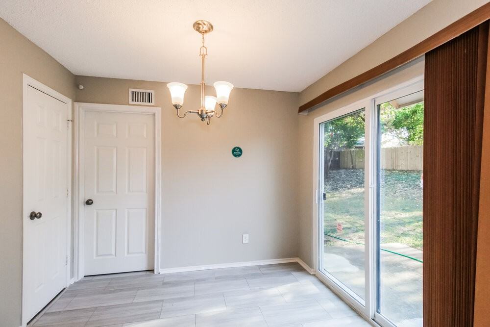 4217 Glen Hollow Cir - Photo 7 of 17