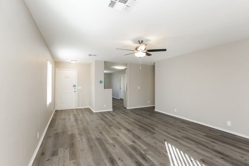 9323 W Ironwood Dr - Photo 4 of 16