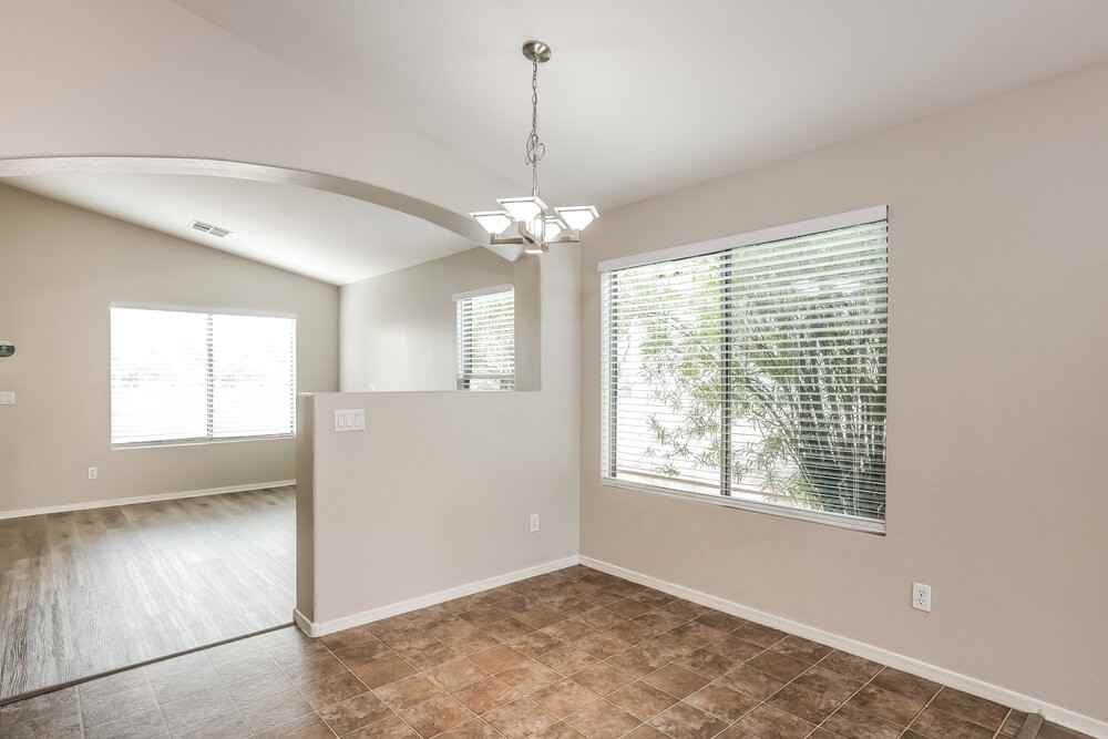 14756 W Maui Ln - Photo 7 of 19