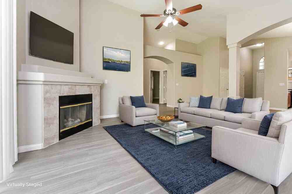 7945 Quail Mountain Ln - Photo 3 of 19