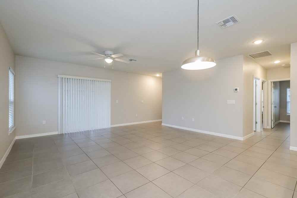 1236 Amazon Dr - Photo 6 of 19